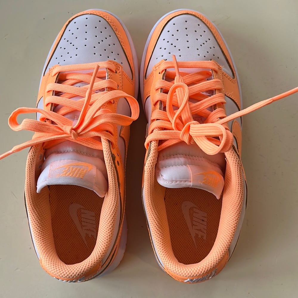 Sneakers, women’s size 7, Nike.